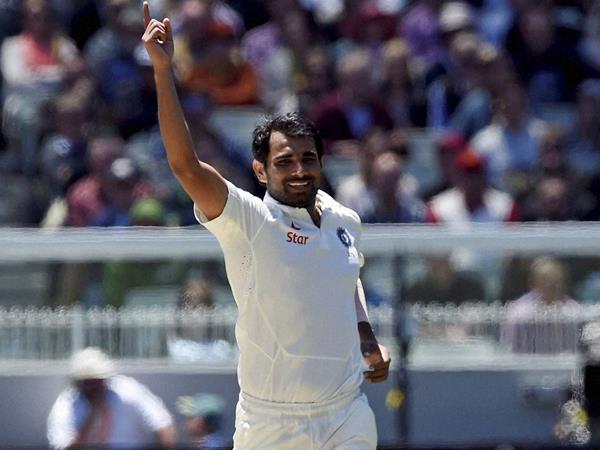 ഷമിക്ക് നാല് വിക്കറ്റ്