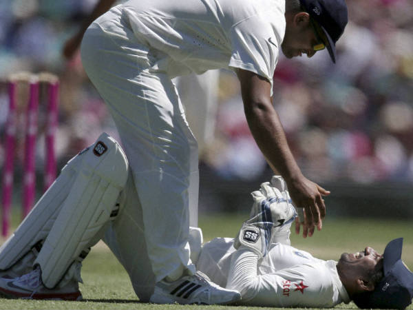 റെയ്‌ന എന്തെങ്കിലും ചെയ്യുമോ