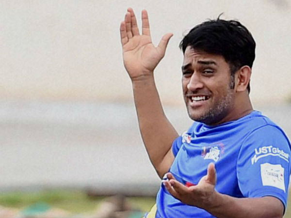 ധോണിയെ നോക്കണ്ട