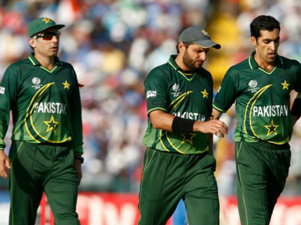 പാകിസ്താന് പാകിസ്താന്