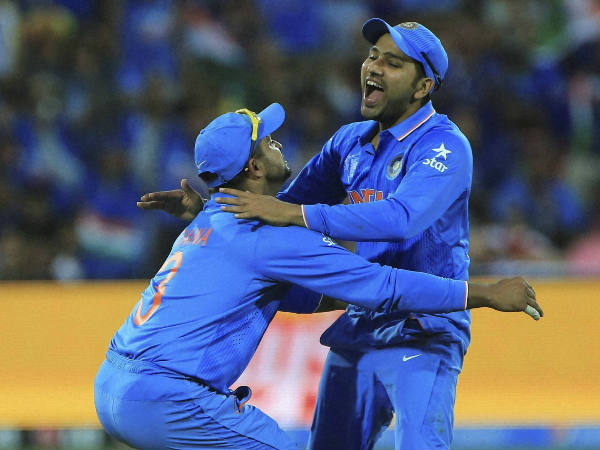 റെയ്‌ന തകര്‍ത്തു