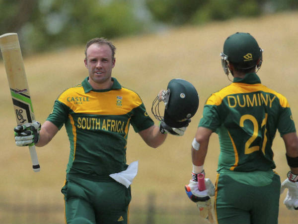 ഡിവില്ലിയേഴ്സിനെ നിലംതൊടീക്കരുത് ഡിവില്ലിയേഴ്സിനെ നിലംതൊടീക്കരുത്