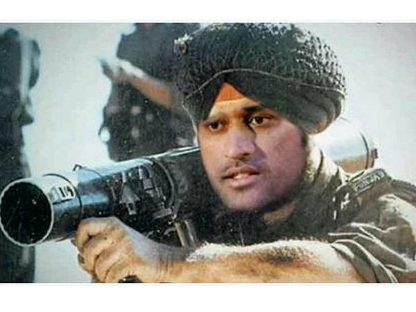 ധോണിയുടെ വെടി