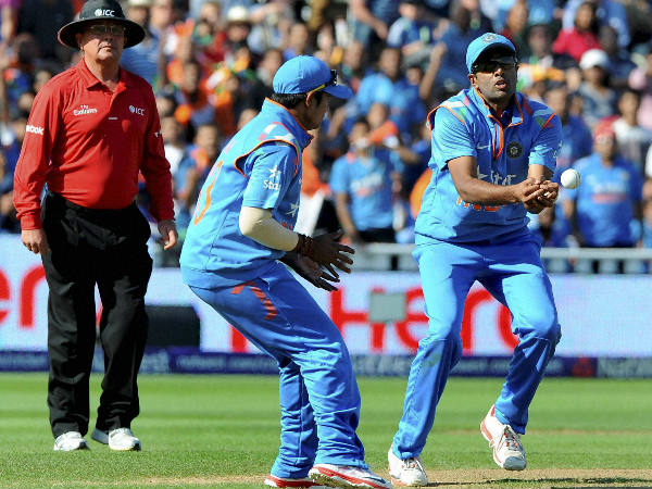 ബൗളിംഗിലെ കൂട്ടായ്മ ബൗളിംഗിലെ കൂട്ടായ്മ