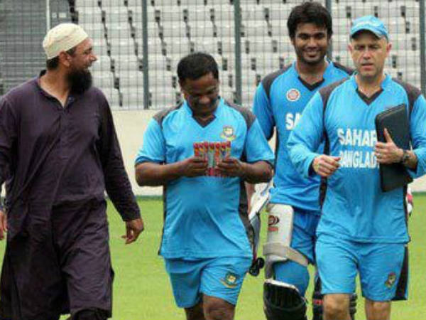 ഹോട്ടലില് റൂമെടുക്കും ഹോട്ടലില് റൂമെടുക്കും