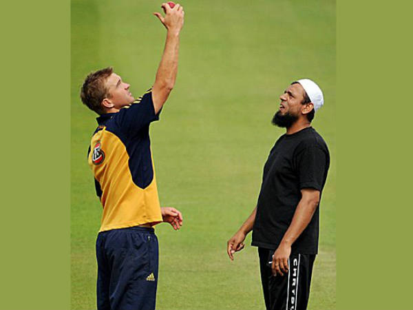 ആരെങ്കിലും കണ്ടാലോ.. ആരെങ്കിലും കണ്ടാലോ..