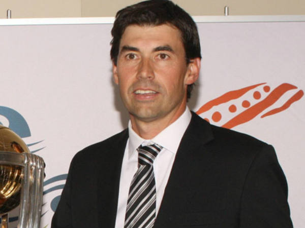 ഫ്‌ളെമിംഗ് തൊട്ടരികെ