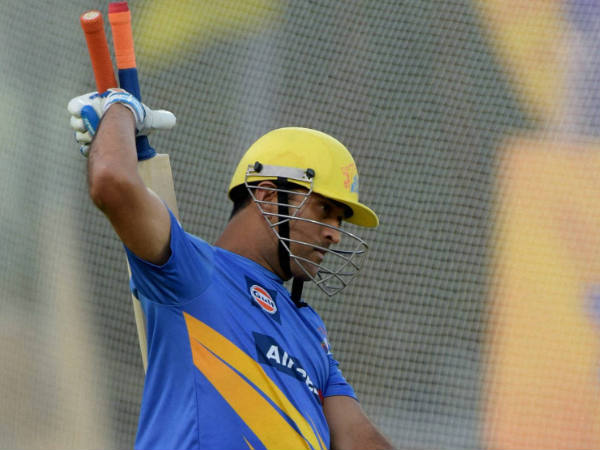 ധോണിയ്ക്ക് മുകളില്‍ ആര്