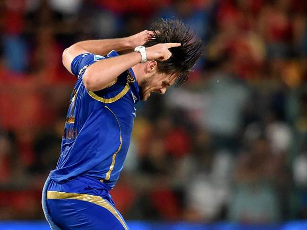 മിച്ചല്‍ മഗ്ലനാഗന്‍ തുടങ്ങി