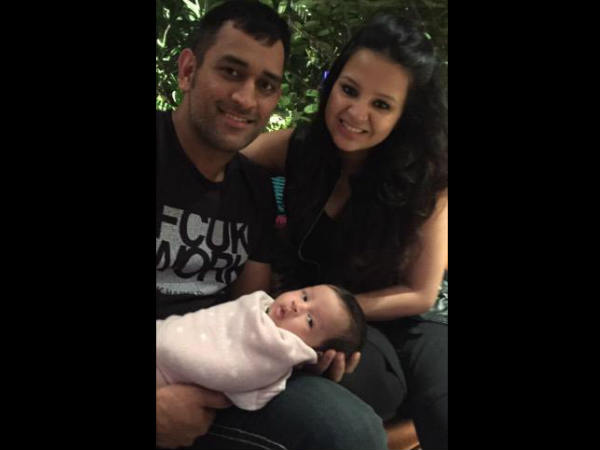 അച്ഛനും അമ്മയ്ക്കുമൊപ്പം