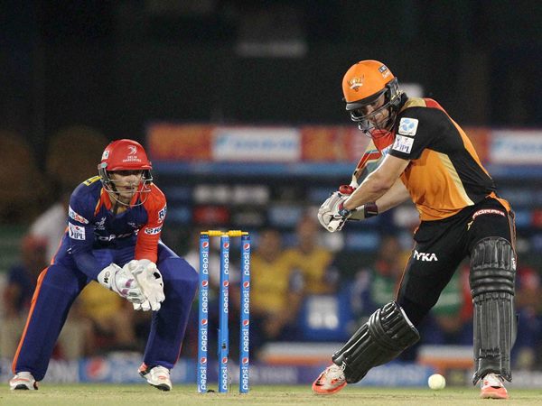 രക്ഷകന്‍