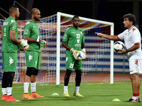 പക്ഷേ ഓഫ് സൈഡ്