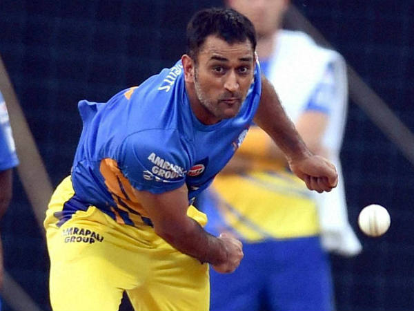 ധോണിയെ സെലക്ടര്‍മാര്‍ മാറ്റി