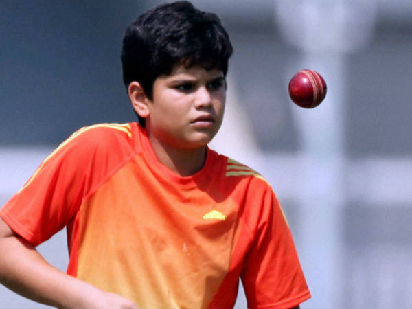 ഇടങ്കയ്യന്‍ ബാറ്റിംഗ് ഇടങ്കയ്യന്‍ ബൗളിംഗ്