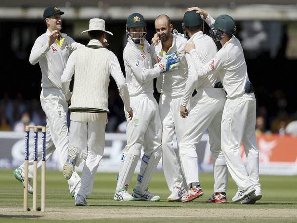 കാവിലെ പാട്ട് മത്സരത്തില്‍ കാണാം