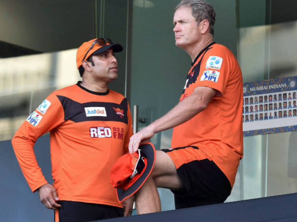 കോച്ച് വേണം