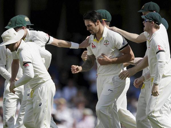 എറിഞ്ഞൊതുക്കി എറിഞ്ഞൊതുക്കി