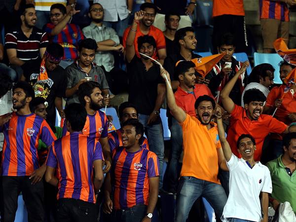 കാണികള്‍ക്കും ആവേശം