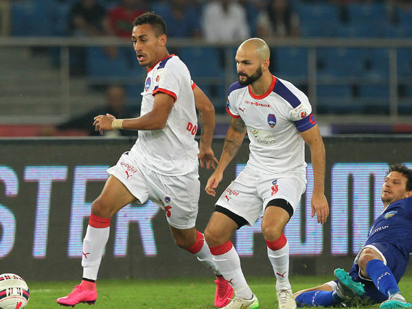 വീഴ്ത്തിയിട്ട് കടന്നുകളഞ്ഞല്ലോ