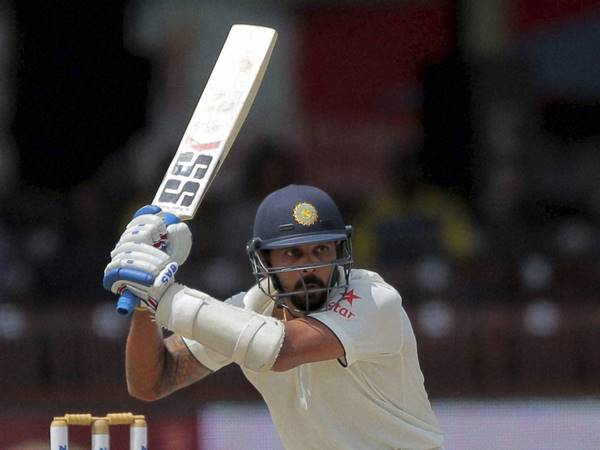 മുരളി വിജയ് തിളങ്ങി