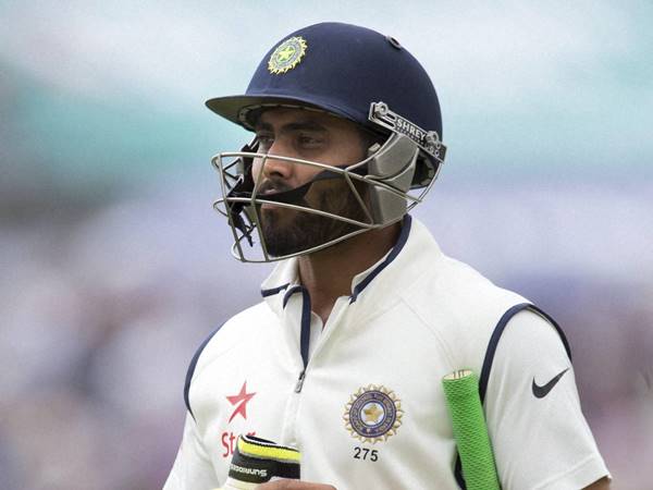  സര്‍ ജഡേജ ചെറുത്തുനിന്നു