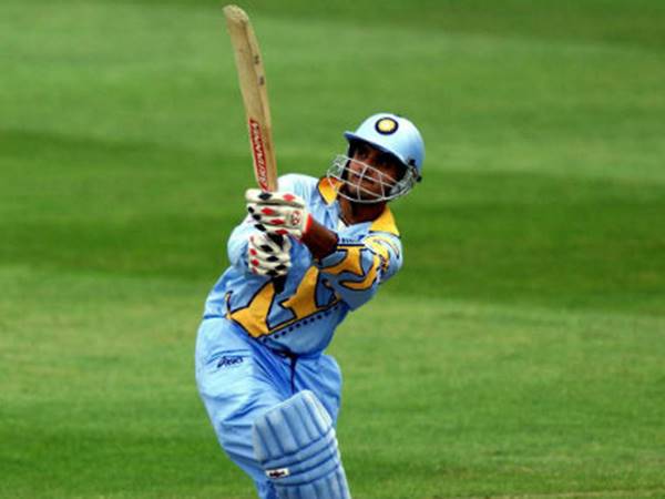 ഗാംഗുലി സിക്‌സറടിച്ചു