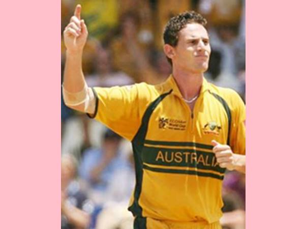 ടെയ്റ്റും ഒപ്പത്തിനൊപ്പം