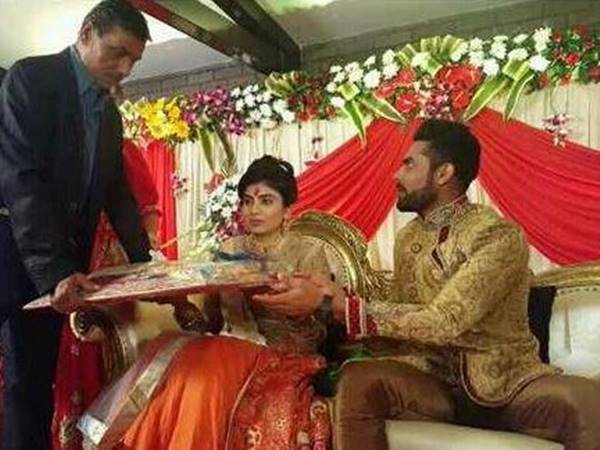 ജഡ്ഡുവും റീവയും