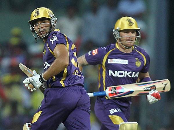 ഐ പി എല്ലിന് തുടക്കമിട്ട മാലപ്പടക്കം