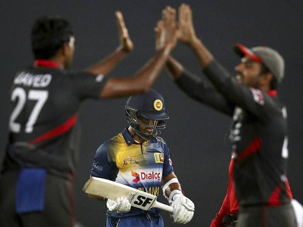 ബൗളിംഗ് കിടിലം