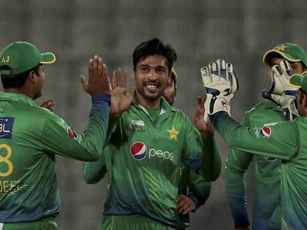 ആമിര്‍ വീണ്ടും