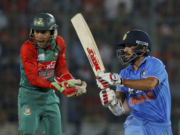 അടിത്തറയിട്ട് ധവാന്‍