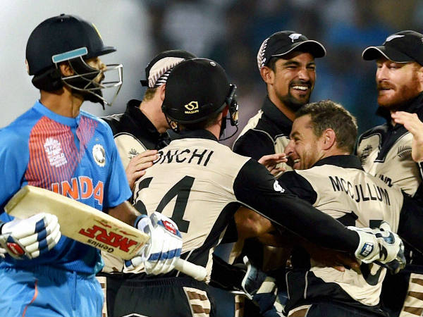 ധവാന്‍ തുടക്കമിട്ടു