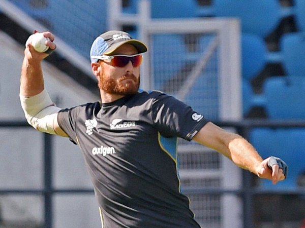 ഒന്നാം പന്തില്‍ സിക്‌സ്, രണ്ടാം പന്തില്‍ ഔട്ട്