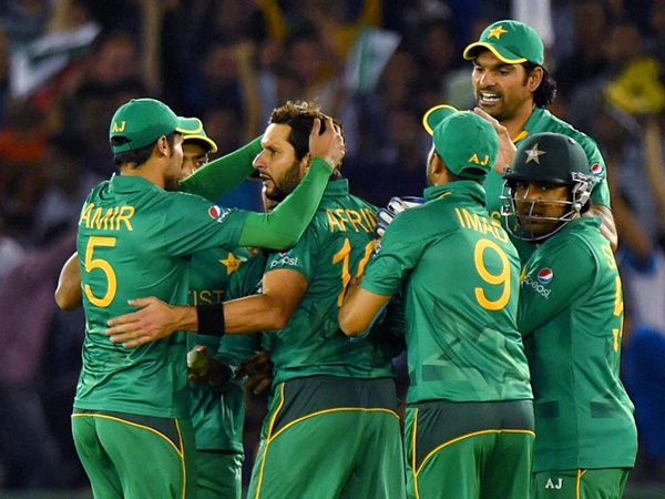 ആമിറിനും കണക്കിന് കിട്ടി