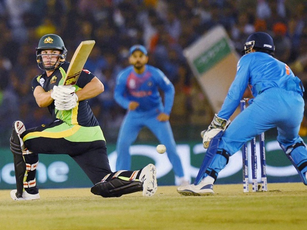 ആരോണ്‍ ഫിഞ്ച് ടോപ് സ്‌കോറര്‍