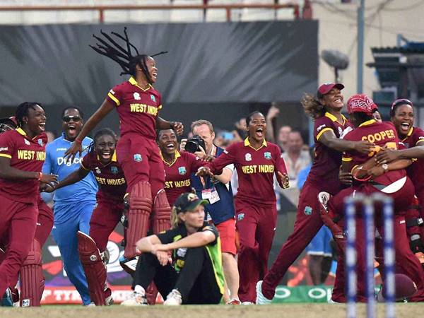 പെണ്ണുങ്ങള്‍ക്കും ആഘോഷം