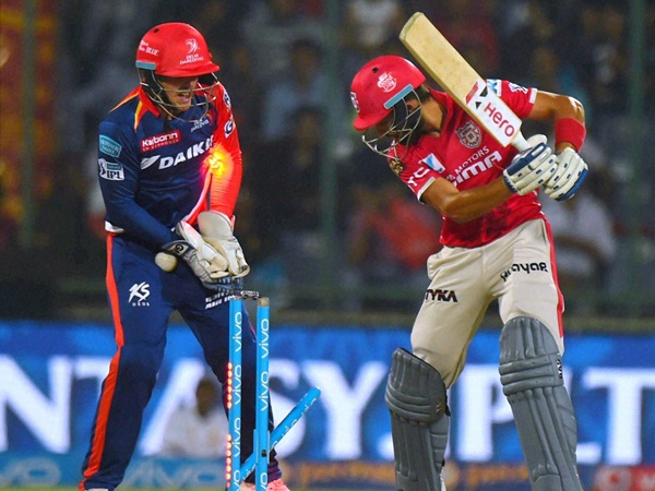 ബാറ്റിംഗ് തകര്‍ച്ച