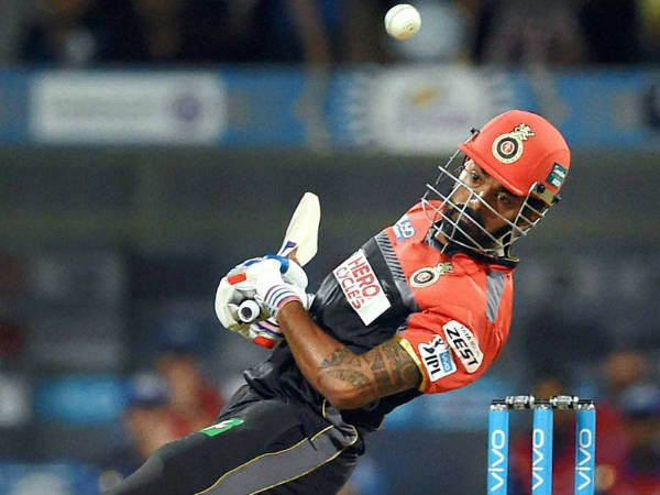 രാഹുല്‍ ഹീറോയും വില്ലനും