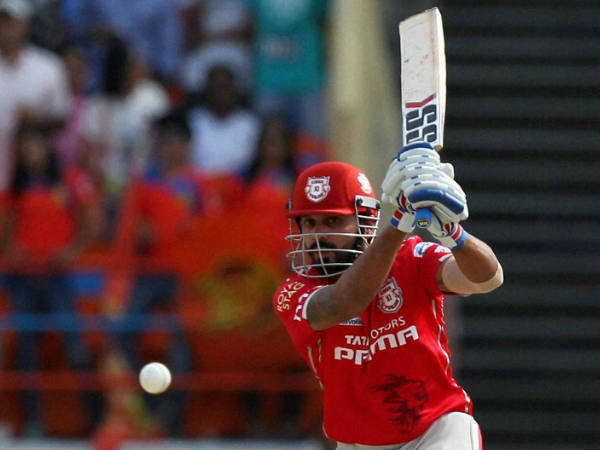 കൂട്ടത്തകര്‍ച്ച