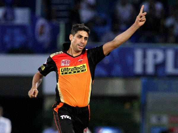 നെഹ്‌റ നല്‍കിയ തുടക്കം