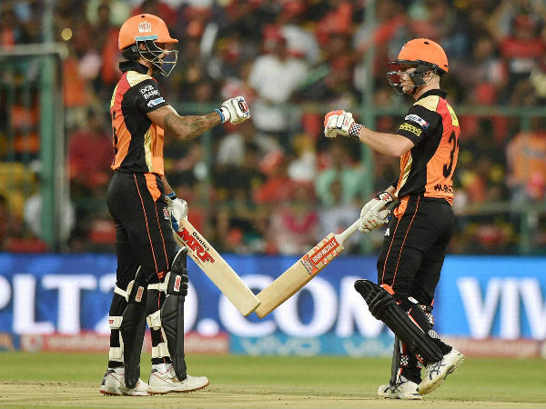 ധവാനും സഹായിച്ചു