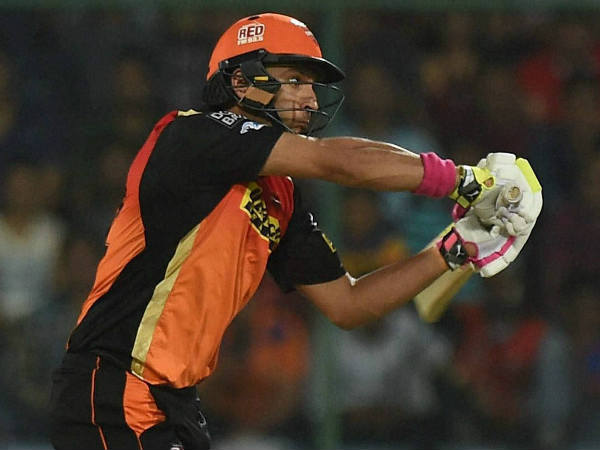 യുവിയുടെ വെടിക്കെട്ട്