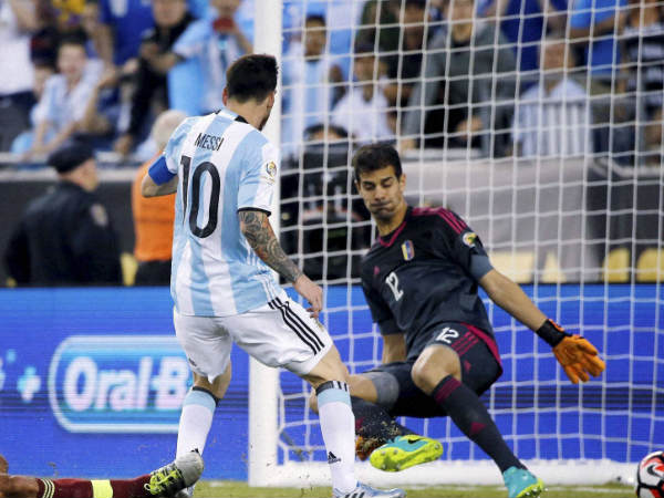 മെസ്സിയുടെ കളിമികവ്