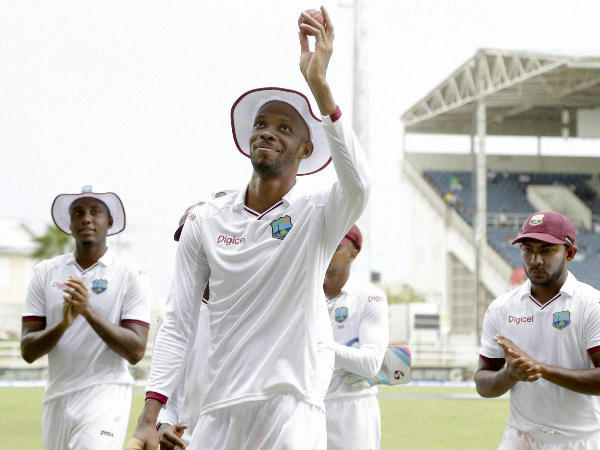  ബൗളിംഗിലും ചേസ് തന്നെ