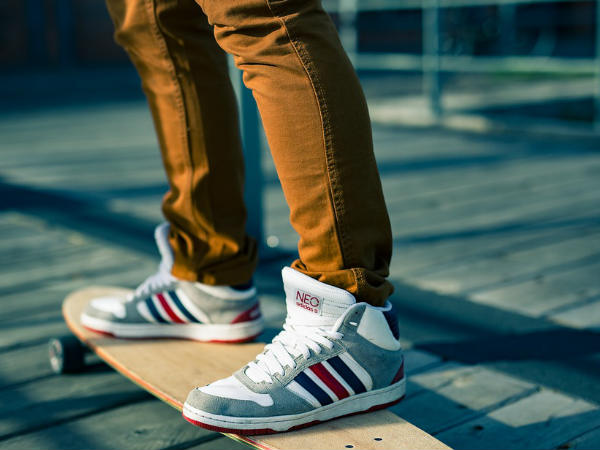 സ്‌കേറ്റ് ബോര്‍ഡിംഗ്