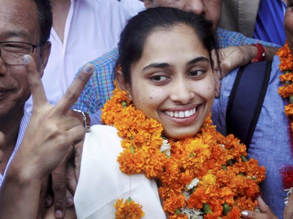  ദിപ കര്‍മാകര്‍