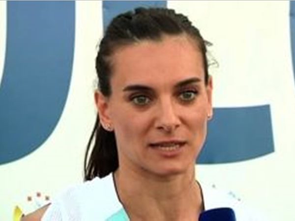 കരിയര്‍ മാറി 