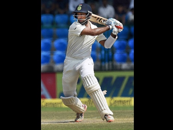 പൂജാര കളി മാറ്റുന്നു 