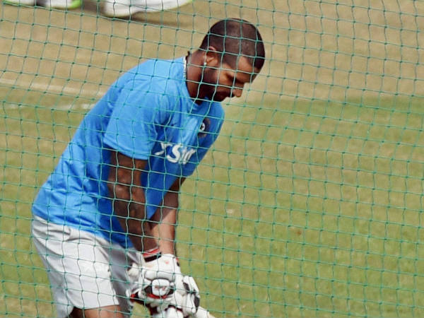 ധവാനോ ഗംഭീറോ